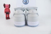 Nike SB Dunk Low White Lobster (Friends and Family)