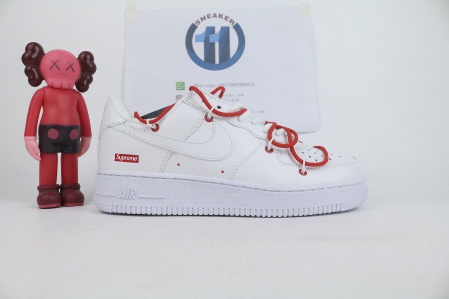 Nike Air Force 1 Low Supreme Triple White