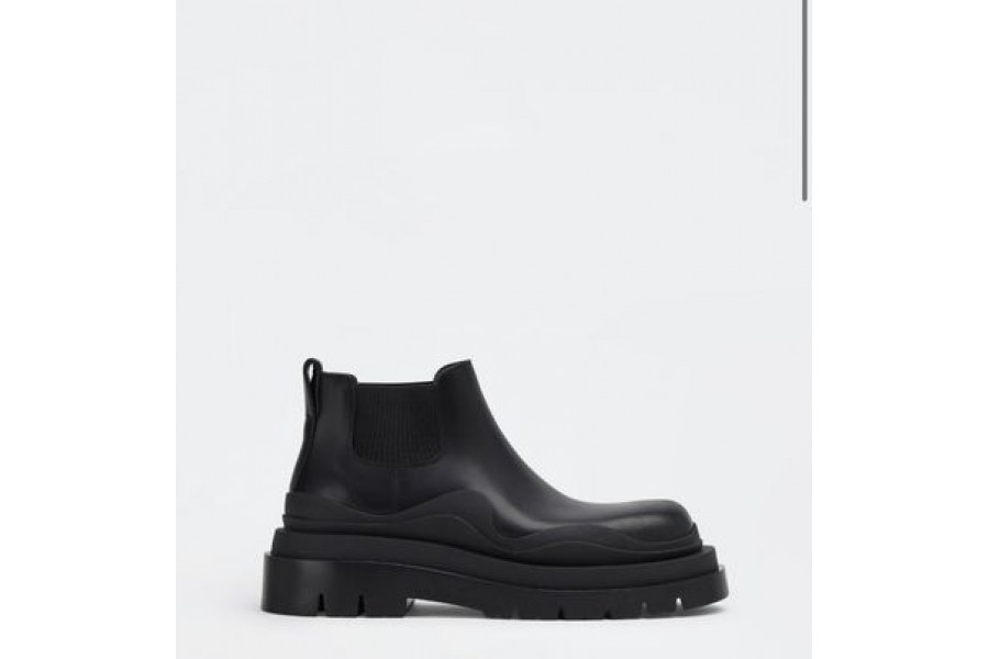 Bottega Veneta BV Tire Ankle Boots in Black