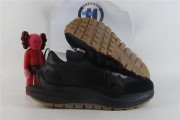 Nike Vaporwaffle sacai Black Gum