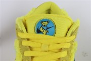 Nike SB Dunk Low Grateful Dead Bears yellow