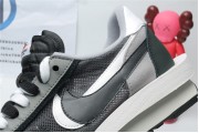 Nike LD Waffle Sacai Dark