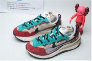 Nike X Sacai VaporWaffle  Red Neptune Green