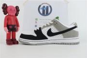 SB Dunk Low 'Chlorophyll