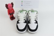 SB Dunk Low 'Chlorophyll