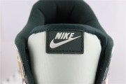 Nike Dunk Low SE Sail Multi-Camo