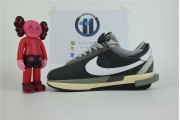 NIKE SACAI