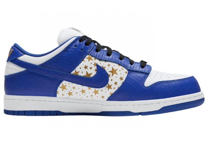 The Supreme x Nike SB Dunk Low "Hyper Blue "