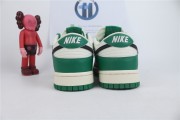 DUNK LOW RETRO SE "Lottery Pack - Green"