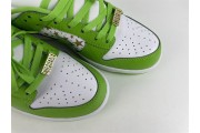 Nike SB Dunk Low Supreme Stars Mean Green