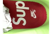 Nike SB Dunk Low Supreme Stars Mean Green