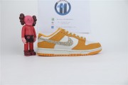 Nike Dunk Low "Kumquat"