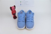 Nike SB Dunk Low Philadelphia Phillies