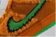 Nike SB Dunk Low Grateful Dead Bears Orange