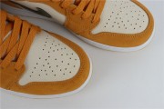 Jordan 1 Low SE Light Curry