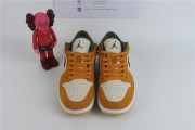 Jordan 1 Low SE Light Curry